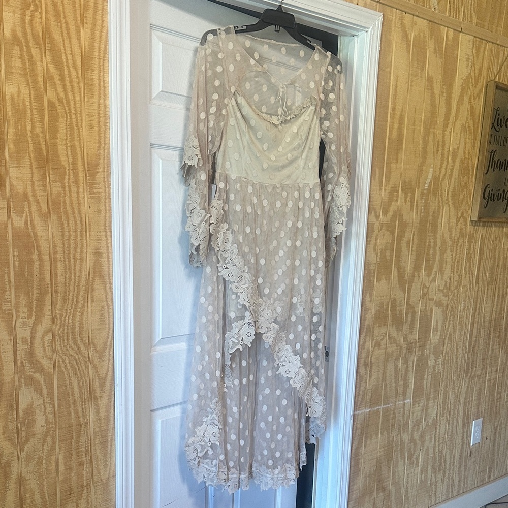 Joyfolie Cream Lace Long Sleeve Dress